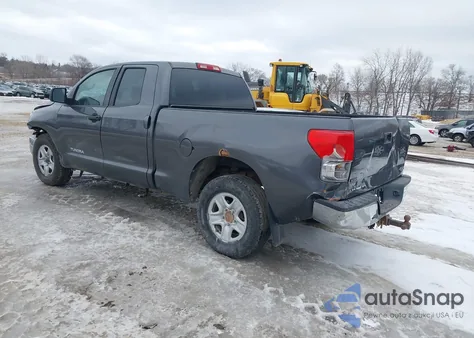 2013 Toyota Tundra Grade 4.6L V8 z USA, uszkodzony, nr VIN 5TFUM5F19DX042201
